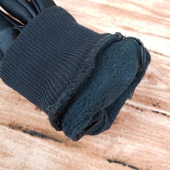 Womens Serius All Weather Gloves - Picture 2 of 11